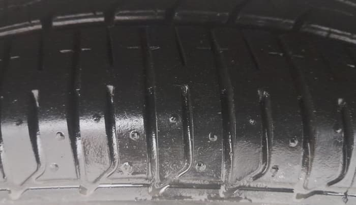 2016 Hyundai Verna FLUIDIC 1.6 VTVT S O AT, Petrol, Automatic, 61,032 km, Left Front Tyre Tread