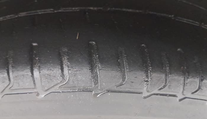 2016 Hyundai Verna FLUIDIC 1.6 VTVT S O AT, Petrol, Automatic, 61,032 km, Left Rear Tyre Tread