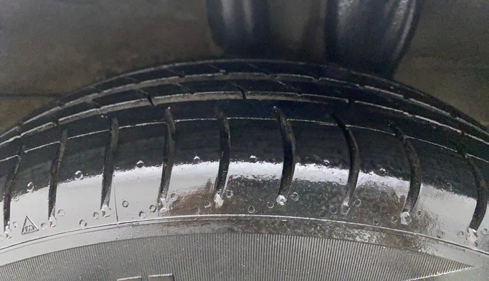 2018 Hyundai NEW SANTRO SPORTZ CNG, CNG, Manual, 57,759 km, Left Rear Tyre Tread