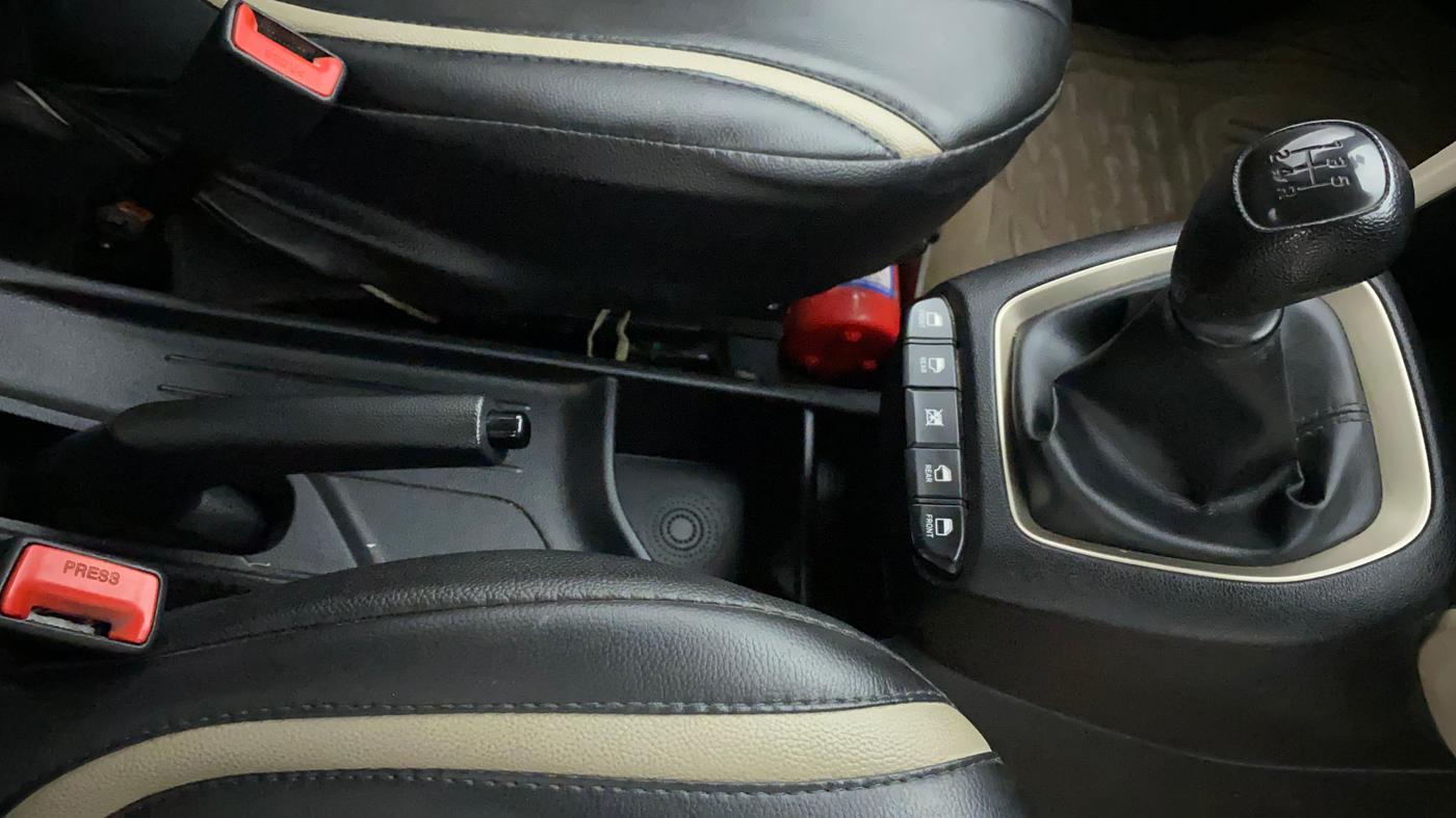 2018 Hyundai NEW SANTRO SPORTZ CNG, CNG, Manual, 57,759 km, Gear Lever