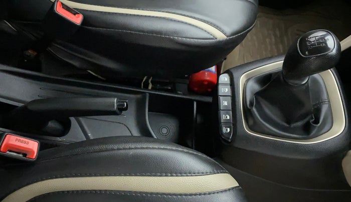 2018 Hyundai NEW SANTRO SPORTZ CNG, CNG, Manual, 57,759 km, Gear Lever