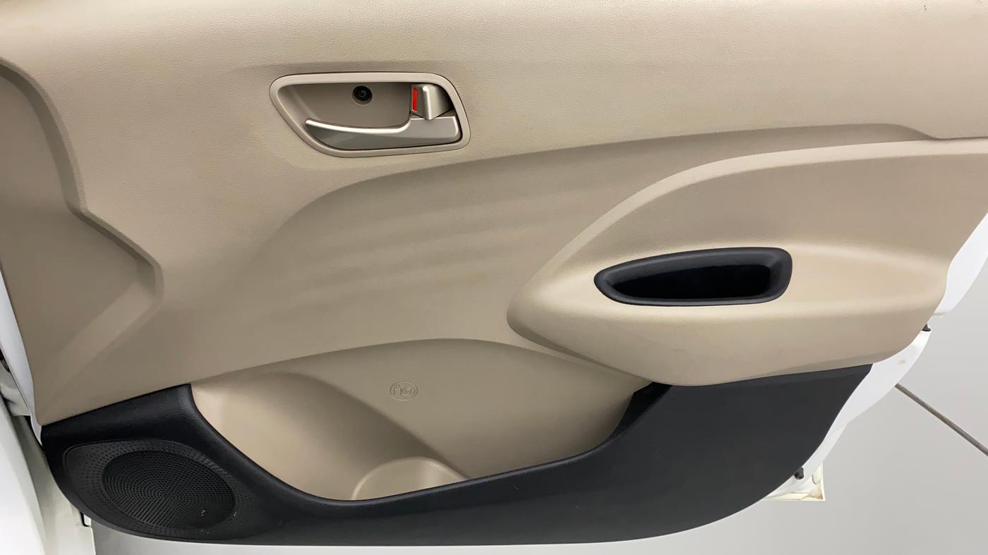 2018 Hyundai NEW SANTRO SPORTZ CNG, CNG, Manual, 57,759 km, Driver Side Door Panels Control