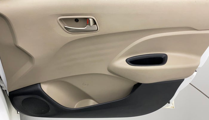 2018 Hyundai NEW SANTRO SPORTZ CNG, CNG, Manual, 57,759 km, Driver Side Door Panels Control