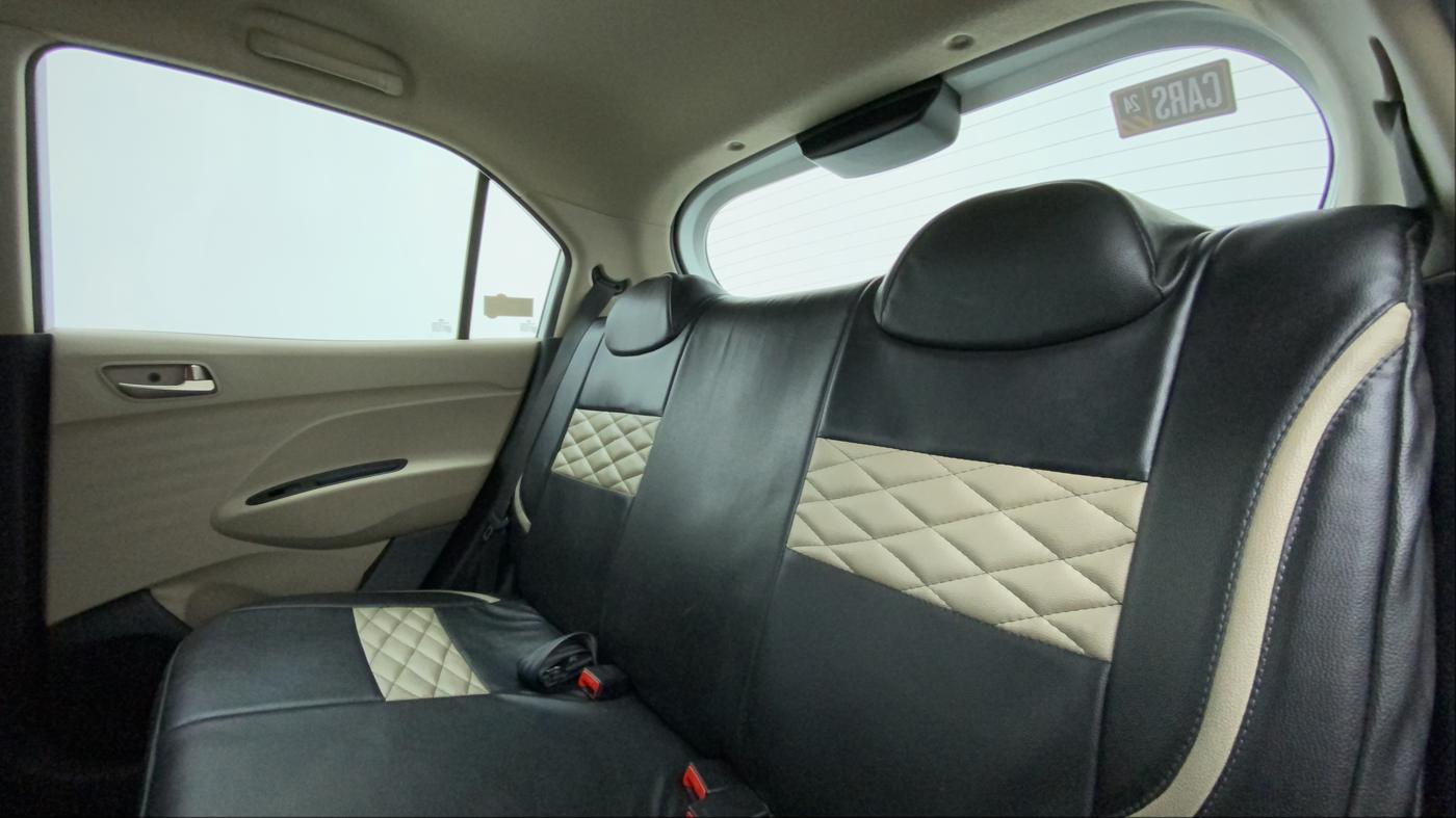 2018 Hyundai NEW SANTRO SPORTZ CNG, CNG, Manual, 57,759 km, Right Side Rear Door Cabin