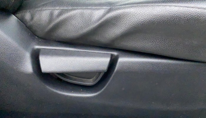 2018 Hyundai NEW SANTRO SPORTZ CNG, CNG, Manual, 57,759 km, Driver Side Adjustment Panel