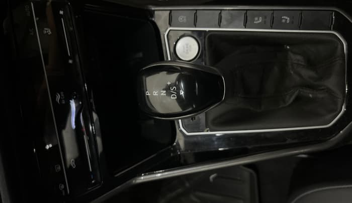 2023 Volkswagen VIRTUS GT PLUS TSI 1.5 EVO DSG, Petrol, Automatic, 28,506 km, Gear Lever