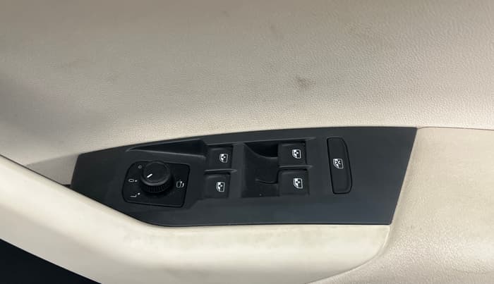 2023 Volkswagen VIRTUS GT PLUS TSI 1.5 EVO DSG, Petrol, Automatic, 28,506 km, Driver Side Door Panels Control