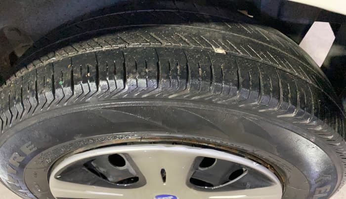 2013 Maruti Swift VDI, Diesel, Manual, 83,985 km, Left Rear Tyre Tread