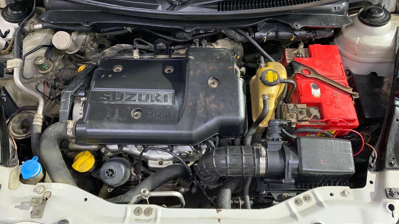 2013 Maruti Swift VDI, Diesel, Manual, 83,985 km, Engine View