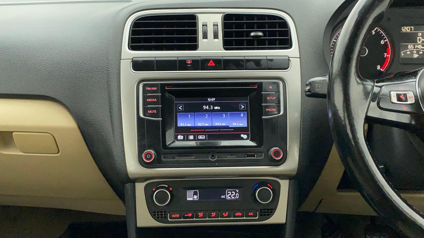 2017 Volkswagen Polo HIGHLINE1.2L, Petrol, Manual, 65,363 km, Air Conditioner
