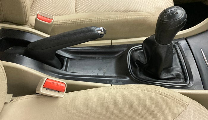 2021 Maruti Ciaz SIGMA 1.5 SHVS MT  PETROL, Petrol, Manual, 41,496 km, Gear Lever