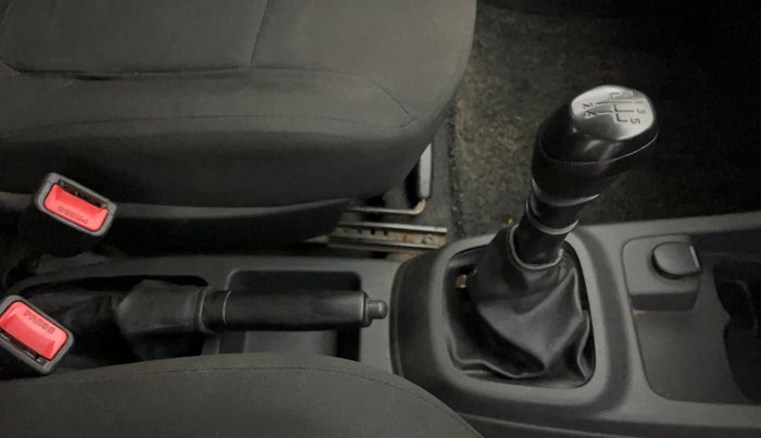 2016 Renault Kwid RXL, Petrol, Manual, 60,772 km, Gear Lever