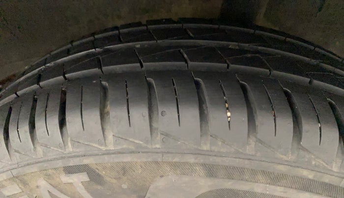 2020 Renault Kwid RXT 1.0 (O), Petrol, Manual, 11,889 km, Left Rear Tyre Tread