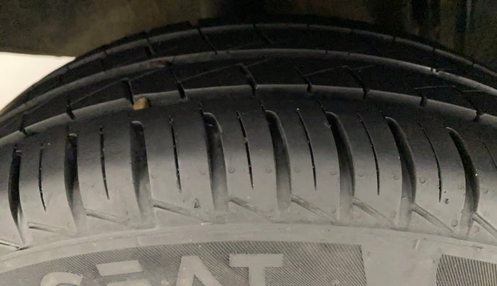 2020 Renault Kwid RXT 1.0 (O), Petrol, Manual, 11,889 km, Right Front Tyre Tread