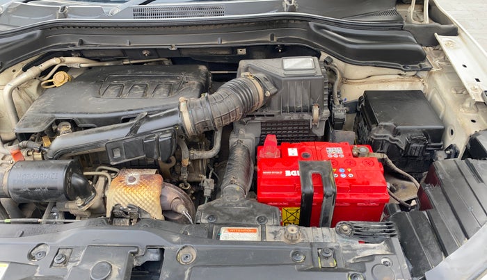 2020 Mahindra XUV300 W8 1.2 PETROL, Petrol, Manual, 81,792 km, Engine View - Left