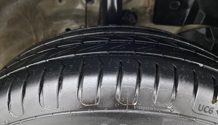 2018 Honda Amaze 1.2L I-VTEC S, CNG, Manual, 87,999 km, Right Front Tyre Tread