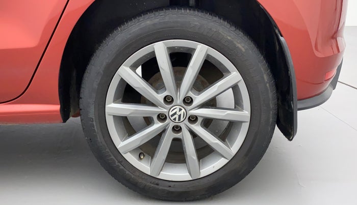 2018 Volkswagen Polo HIGHLINE PLUS 1.5 16 ALLOY, Diesel, Manual, 1,06,275 km, Left Rear Wheel