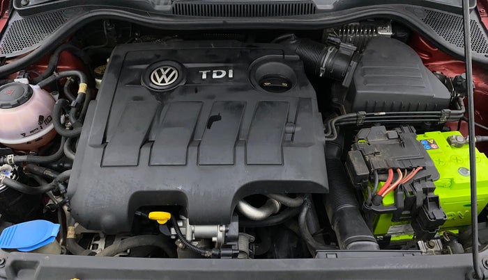 2018 Volkswagen Polo HIGHLINE PLUS 1.5 16 ALLOY, Diesel, Manual, 1,06,275 km, Open Bonet