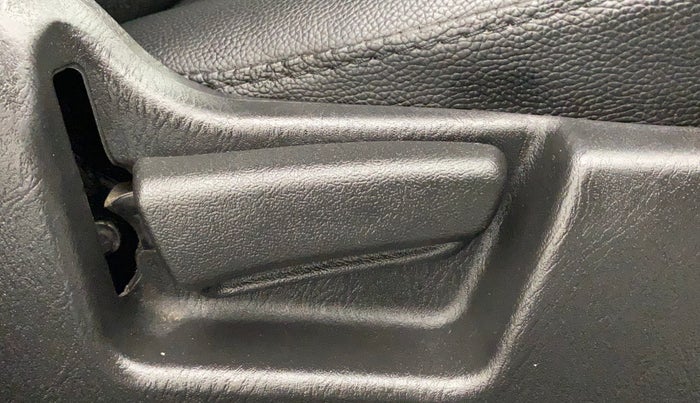 2021 Maruti Alto VXI, Petrol, Manual, 21,104 km, Driver Side Adjustment Panel