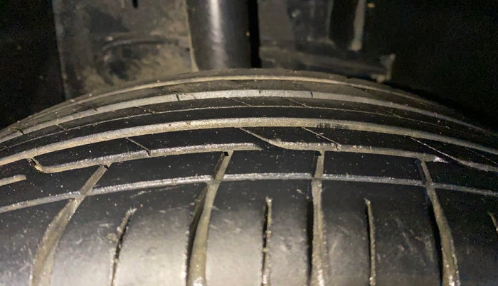 2022 Tata NEXON XZ PLUS PETROL DARK EDITION, Petrol, Manual, 40,079 km, Right Front Tyre Tread