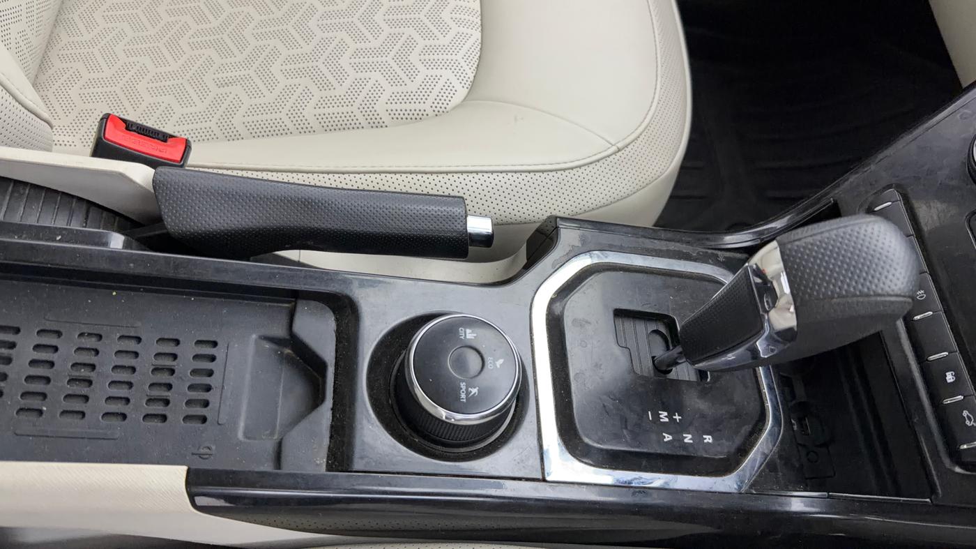 2022 Tata NEXON XZA PLUS (L), Petrol, Automatic, 60,012 km, Gear Lever