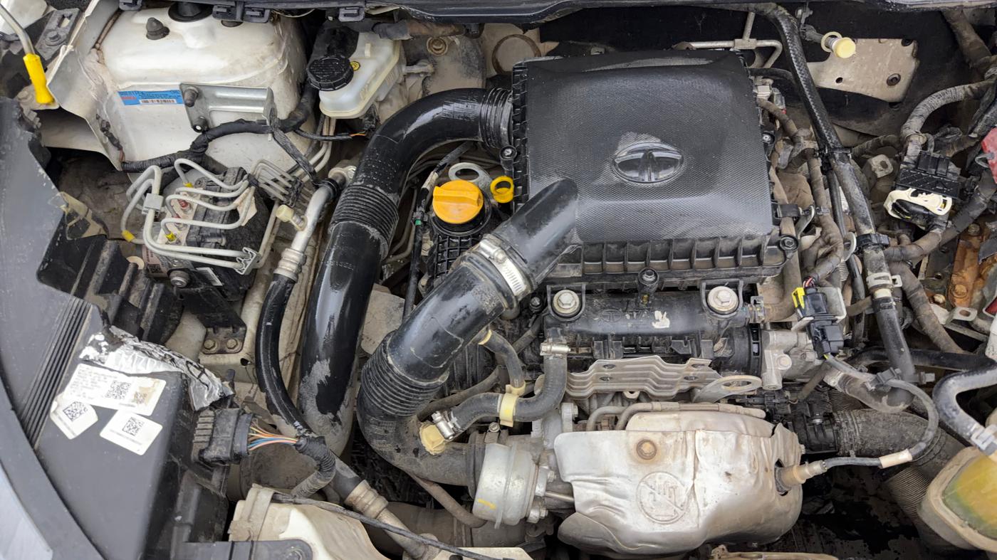 2022 Tata NEXON XZA PLUS (L), Petrol, Automatic, 60,012 km, Engine View - Right