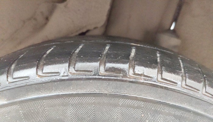 2014 Honda Brio S MT, Petrol, Manual, 78,856 km, Left Rear Tyre Tread