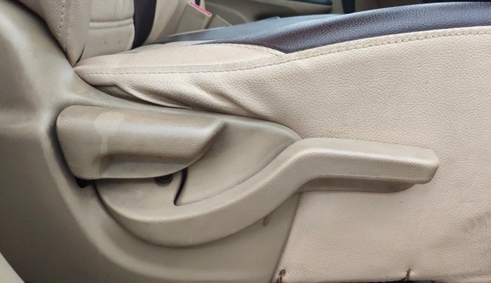 2014 Honda Brio S MT, Petrol, Manual, 78,856 km, Driver Side Adjustment Panel