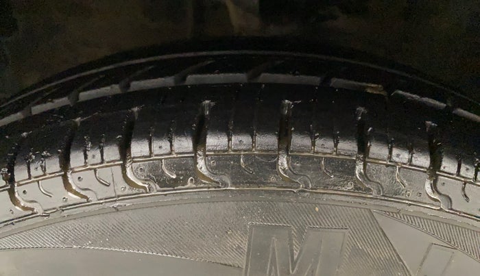 2013 Hyundai i10 SPORTZ 1.2, Petrol, Manual, 89,241 km, Left Front Tyre Tread