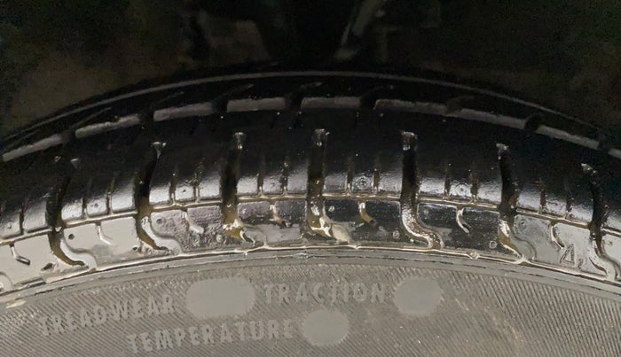 2013 Hyundai i10 SPORTZ 1.2, Petrol, Manual, 89,241 km, Right Front Tyre Tread