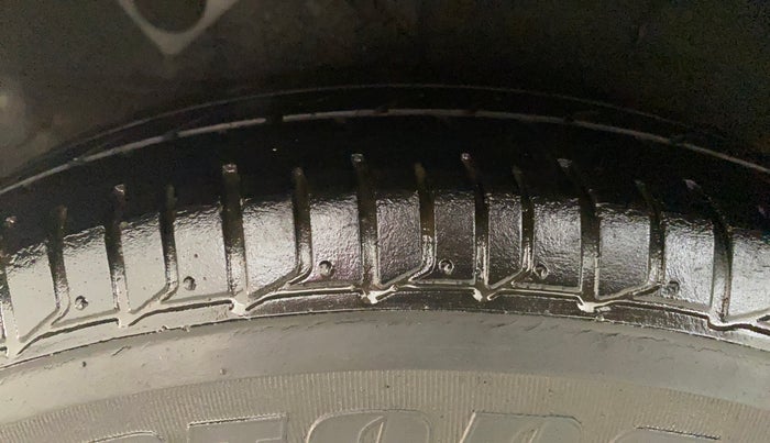 2013 Hyundai i10 SPORTZ 1.2, Petrol, Manual, 89,241 km, Right Rear Tyre Tread