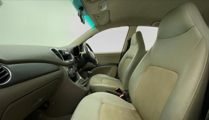 2011 Hyundai i10 MAGNA 1.2, Petrol, Manual, 1,04,145 km, Right Side Front Door Cabin