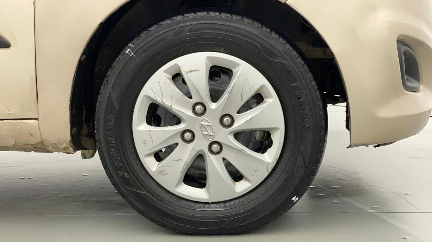 2011 Hyundai i10 MAGNA 1.2, Petrol, Manual, 1,04,145 km, Right Front Wheel
