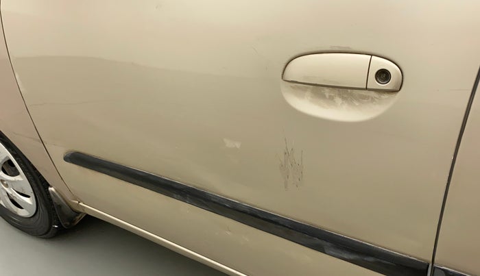 2011 Hyundai i10 MAGNA 1.2, Petrol, Manual, 1,04,145 km, Front passenger door - Minor scratches