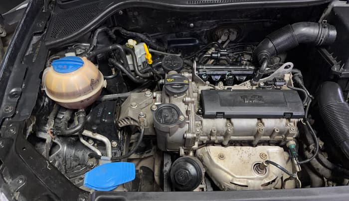 2014 Volkswagen Polo COMFORTLINE 1.2L PETROL, Petrol, Manual, 82,986 km, Engine View - Right