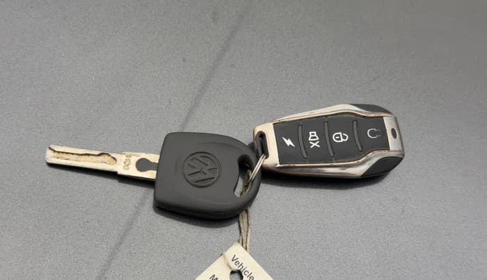 2014 Volkswagen Polo COMFORTLINE 1.2L PETROL, Petrol, Manual, 82,986 km, Key Close Up