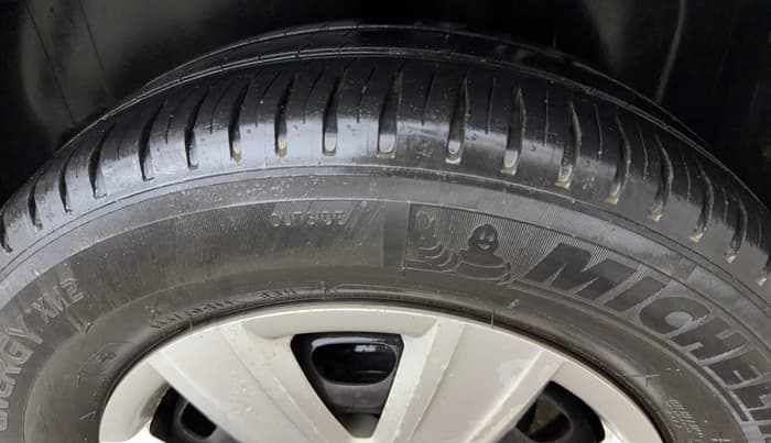 2014 Volkswagen Polo COMFORTLINE 1.2L PETROL, Petrol, Manual, 82,986 km, Left Rear Tyre Tread