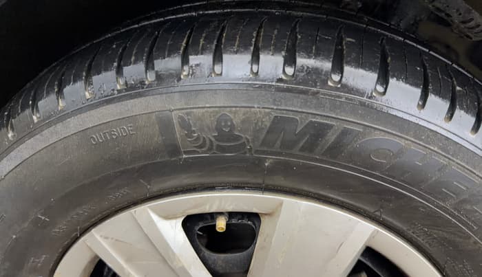 2014 Volkswagen Polo COMFORTLINE 1.2L PETROL, Petrol, Manual, 82,986 km, Left Front Tyre Tread