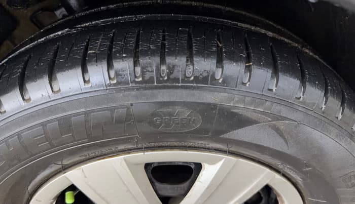 2014 Volkswagen Polo COMFORTLINE 1.2L PETROL, Petrol, Manual, 82,986 km, Right Front Tyre Tread