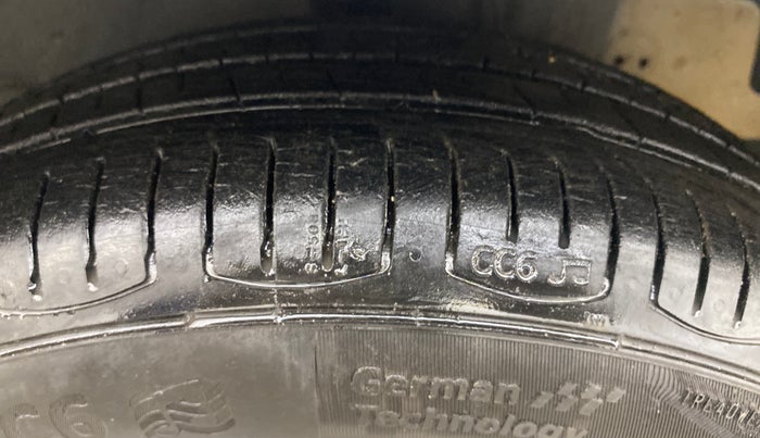 2013 Hyundai Eon MAGNA +, Petrol, Manual, 59,756 km, Right Front Tyre Tread