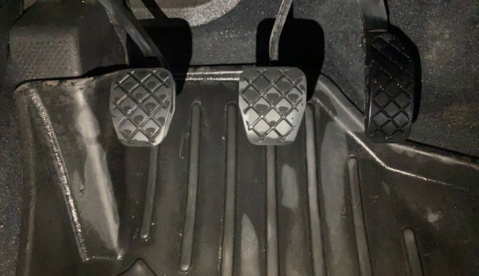 2020 Volkswagen Polo TRENDLINE 1.0L, Petrol, Manual, 33,634 km, Pedals