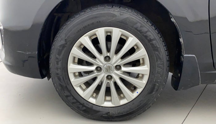 2015 Maruti Ciaz ZXI, Petrol, Manual, 1,16,424 km, Left Front Wheel