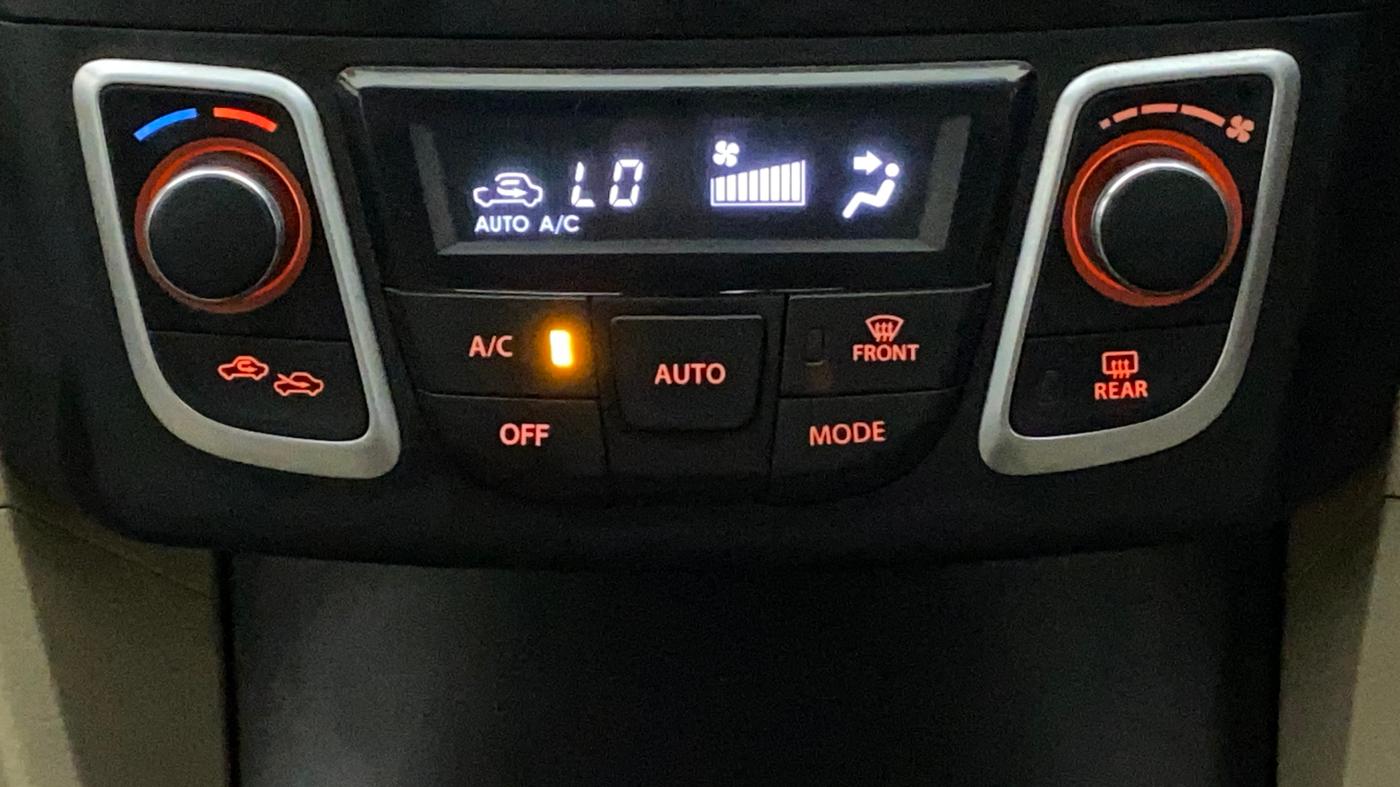 2015 Maruti Ciaz ZXI, Petrol, Manual, 1,16,424 km, Automatic Climate Control