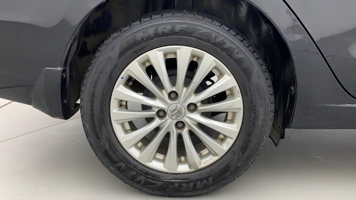 2015 Maruti Ciaz ZXI, Petrol, Manual, 1,16,424 km, Right Rear Wheel