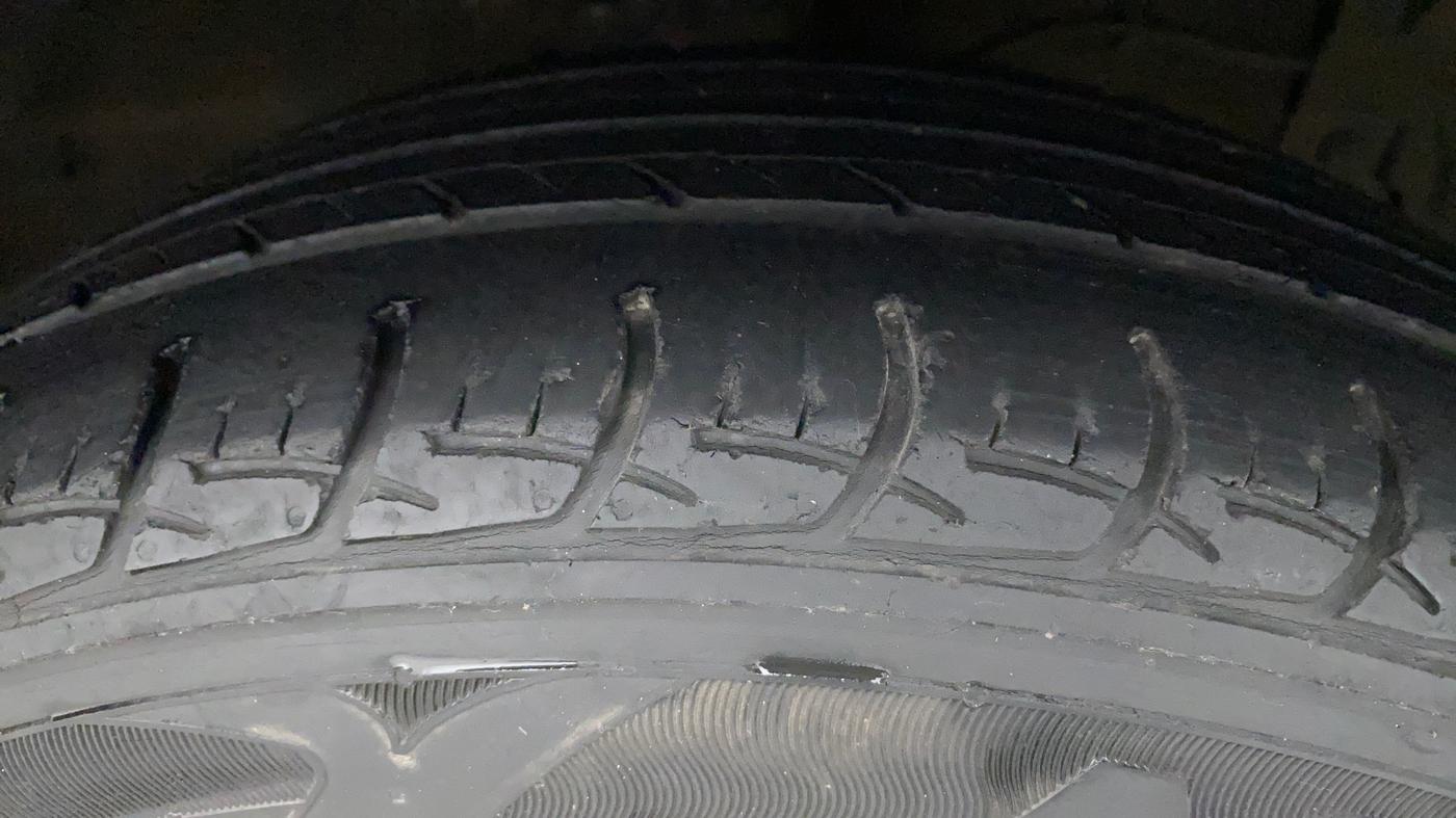 2015 Maruti Ciaz ZXI, Petrol, Manual, 1,16,424 km, Right Front Tyre Tread