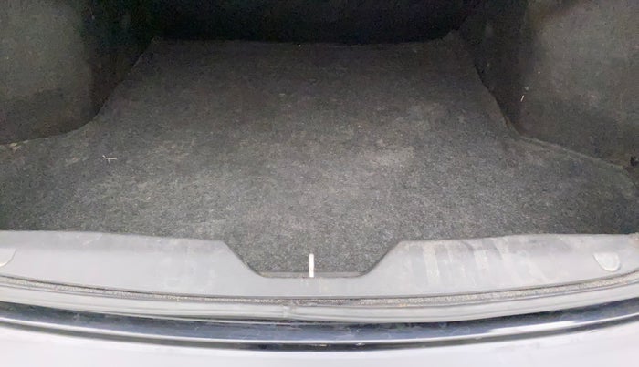 2015 Maruti Ciaz ZXI, Petrol, Manual, 1,16,424 km, Boot Inside