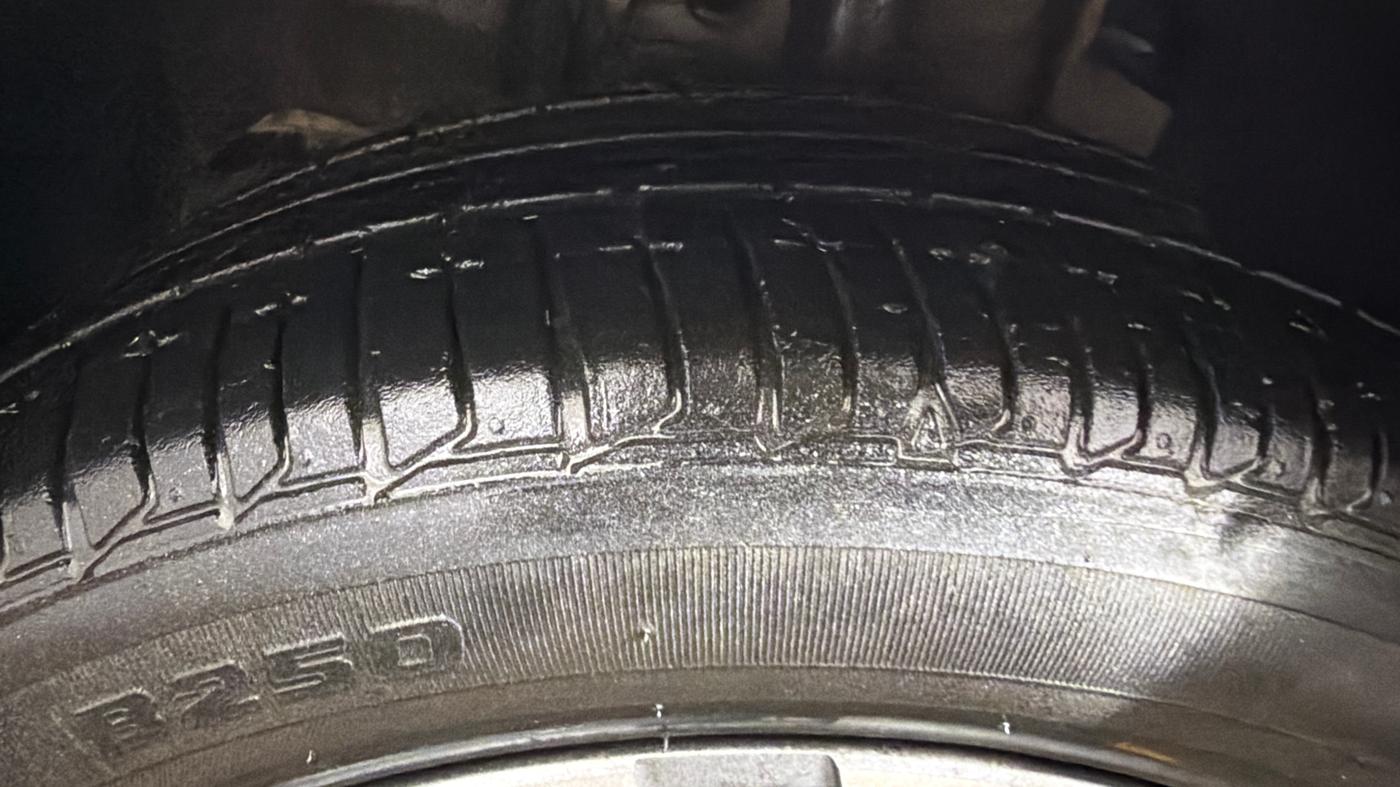 2022 Tata TIGOR XZA PLUS PETROL, Petrol, Automatic, 31,815 km, Left Front Tyre Tread