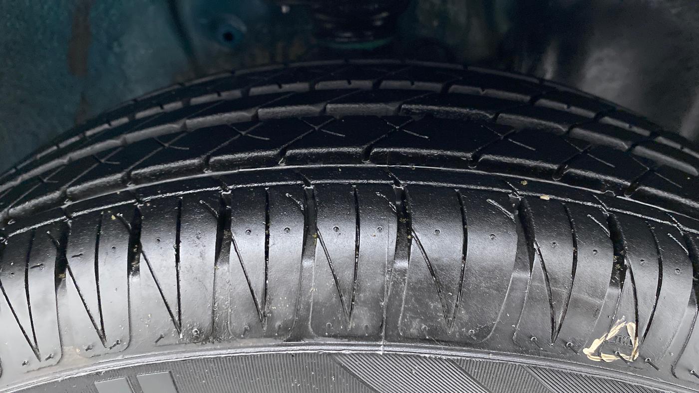 2018 Maruti IGNIS DELTA 1.2, Petrol, Manual, 43,568 km, Right Front Tyre Tread