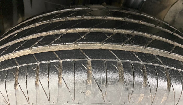 2021 Maruti Vitara Brezza ZXI +, Petrol, Manual, 4,504 km, Left Front Tyre Tread