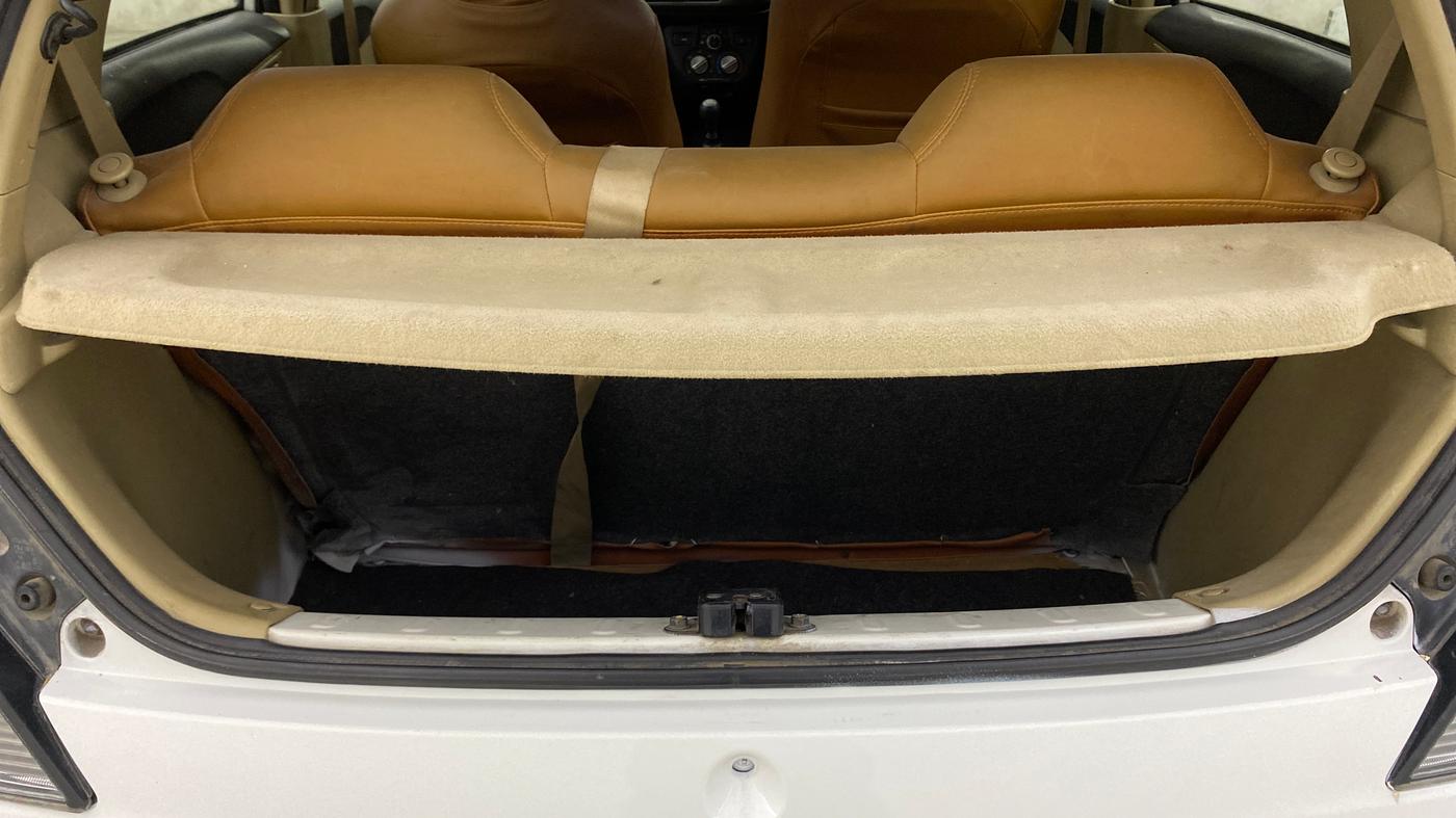 2013 Honda Brio V MT, Petrol, Manual, 61,725 km, Boot Inside